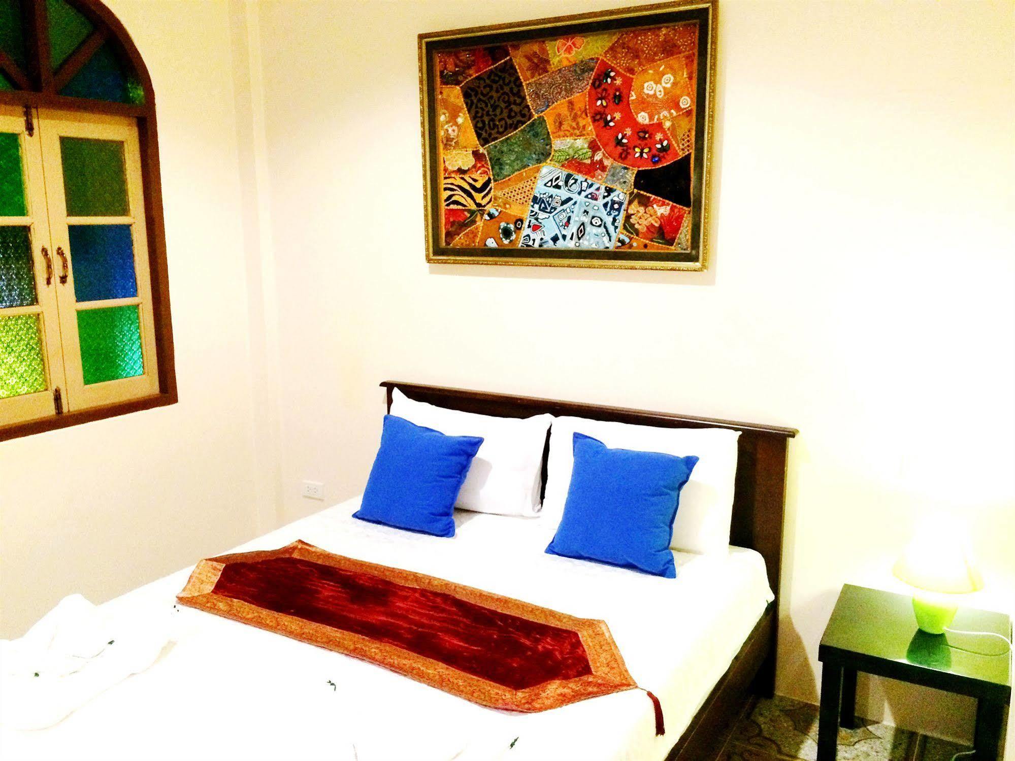 Goldsea Beach Patong Exterior foto